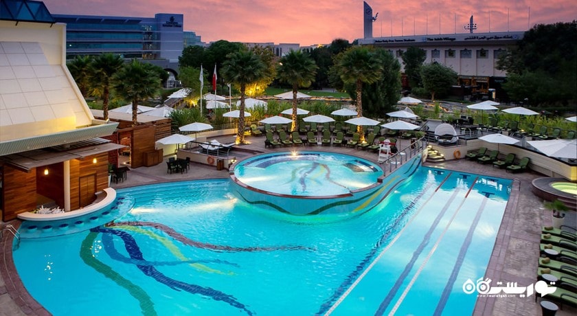 استخر روباز هتل جمیرا کریک ساید